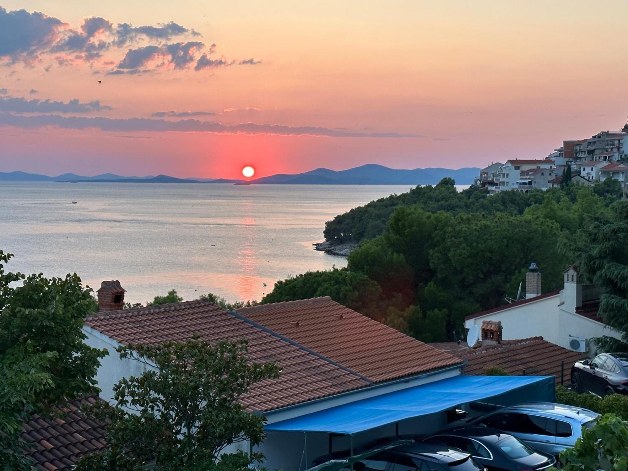 Apartment Mona 1, Fantastischer Meerblick Drage Dış mekan fotoğraf